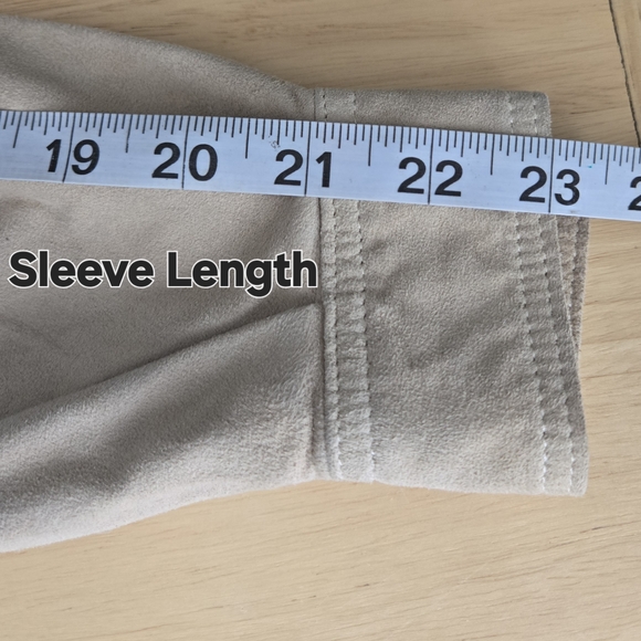 Beige Button-Up Shirt - Picture 4 of 5